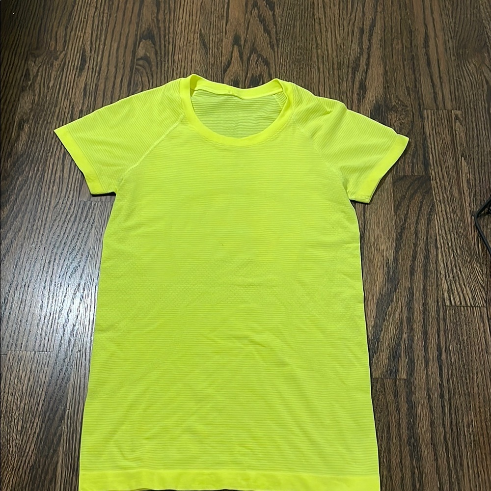 Lululemon Swiftly Tech Tee